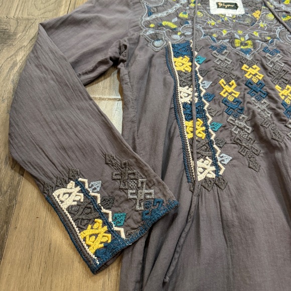 Johnny Was BIYA Embroidered Tunic Top Gray Long Sleeve Boho Women's Size S - Picture 3 of 11